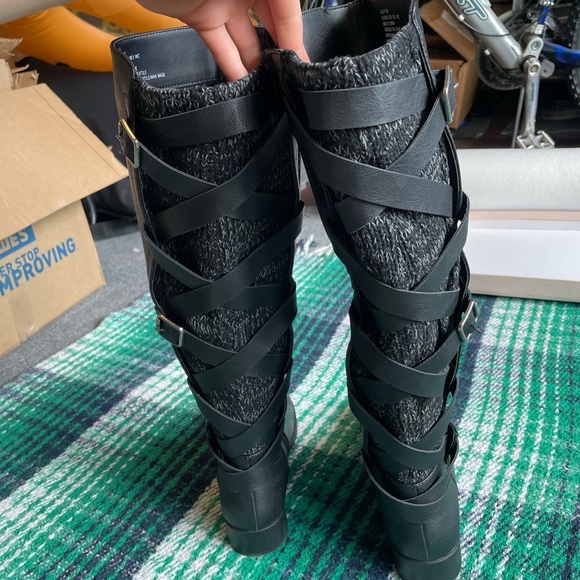 Knee High Cross Black Boots - Picture 2 of 4